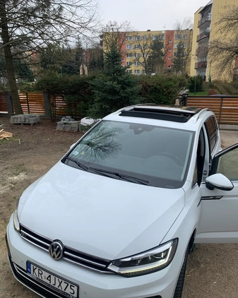 Volkswagen Touran cena 76000 przebieg: 177000, rok produkcji 2019 z Kraków małe 56